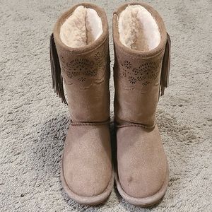 Little girls bearpaw boots